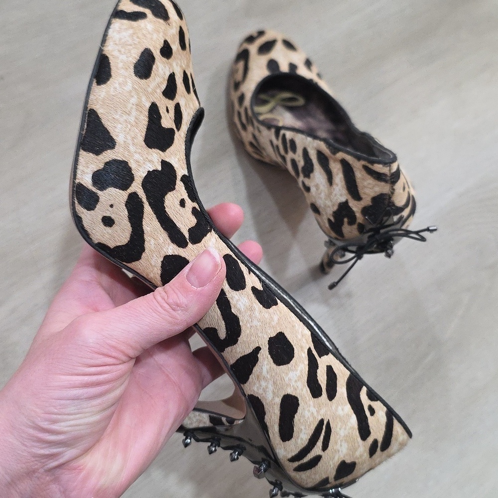 Leopard Print Women's Heels - Picture 9 of 17